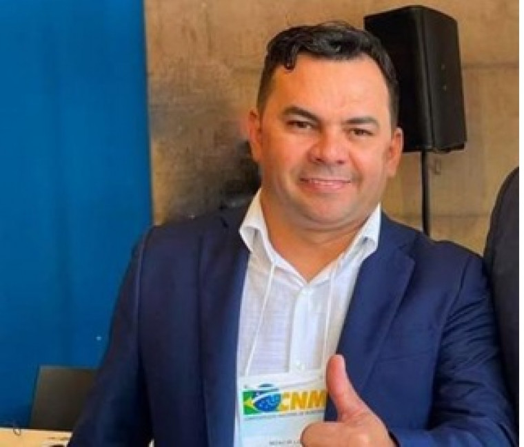 Ex-prefeito que se autopromovia nas redes sociais da prefeitura fica inelegível por 8 anos
